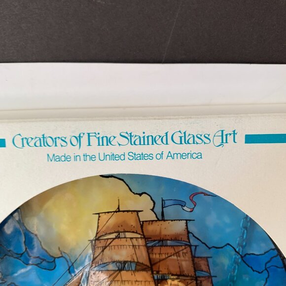 GLASSMASTERS CREATORS OF FINE STAINED GLASS ART MADE IN USA BOAT 6" DIAMETER USS - Picture 4 of 6
